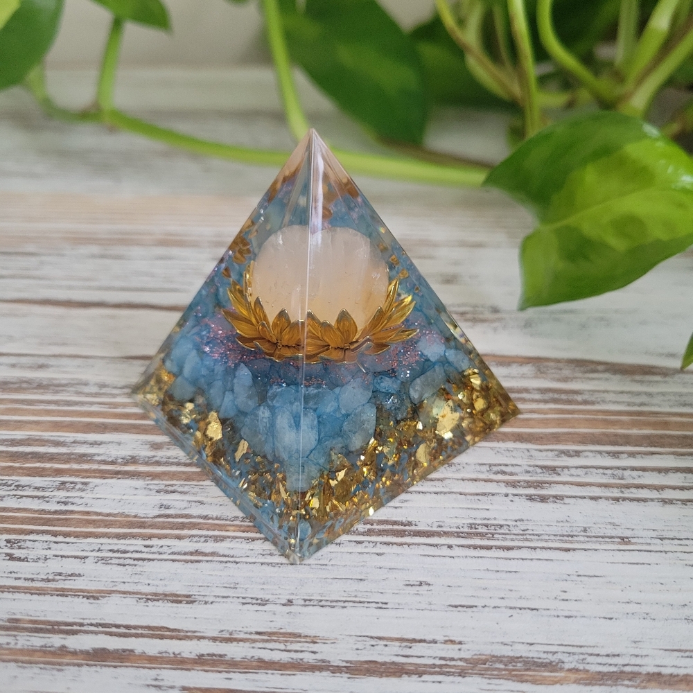 NEW lotus crystal orgone positive energy pyramid - Picture 8 of 10